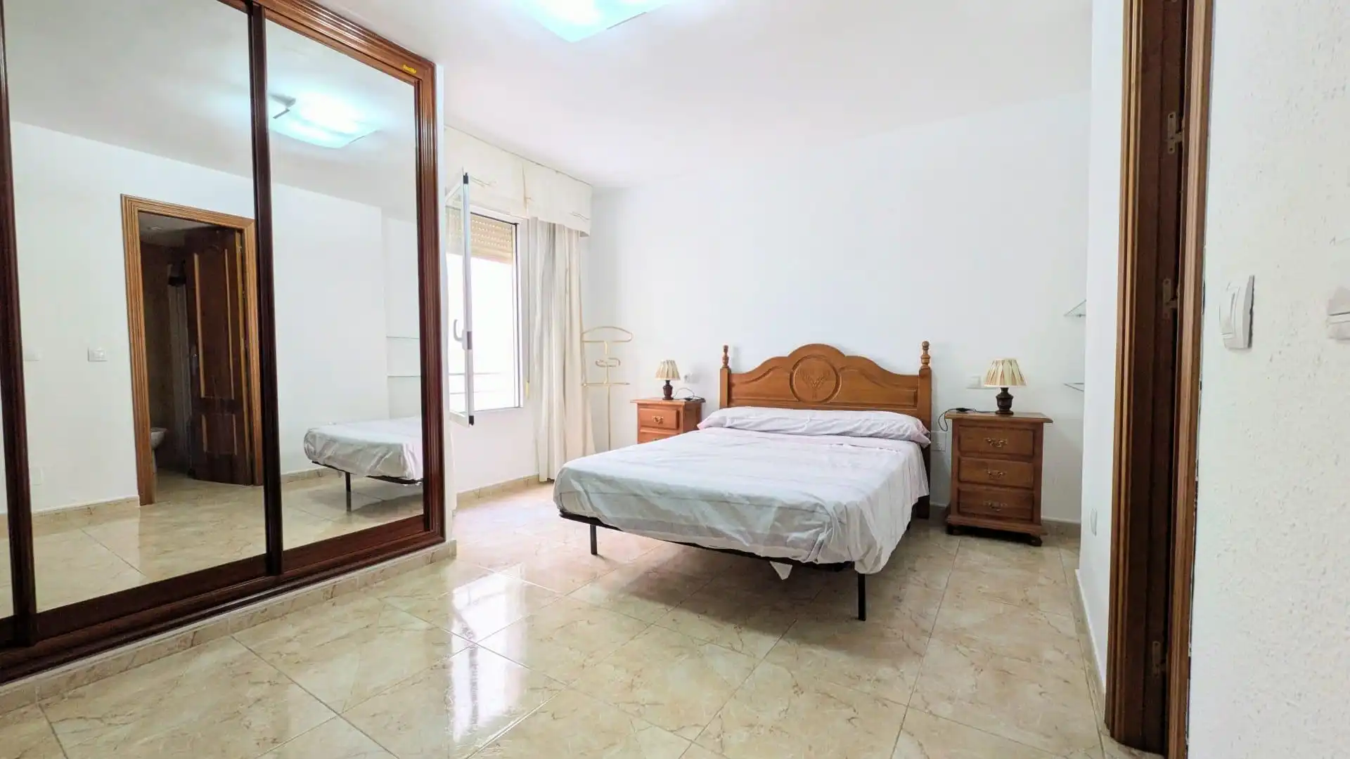 Apartamento con piscina en alquiler en Los Boliches, imagen 13