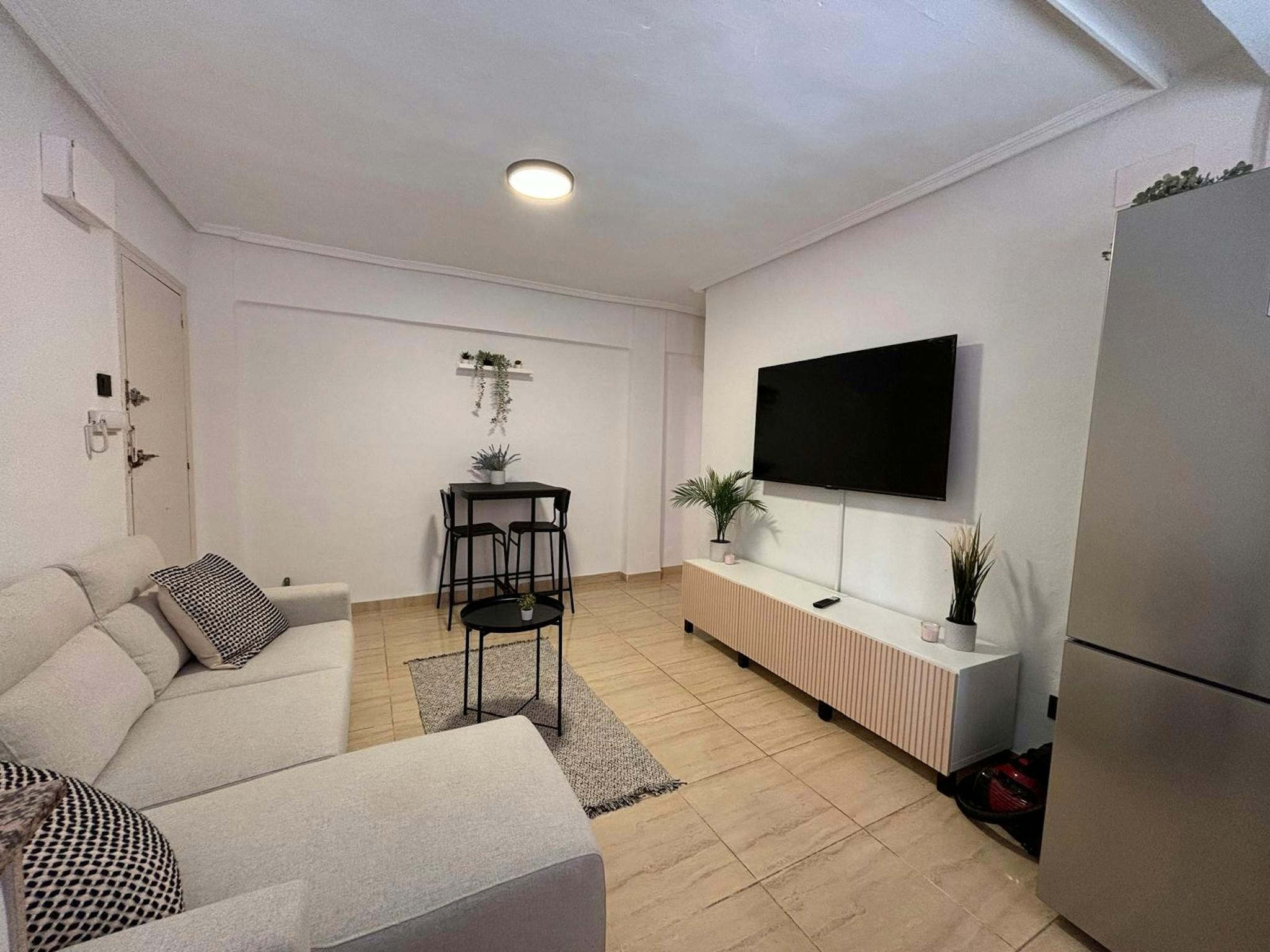 Sala d'estar de Pis de lloguer en  Valencia Capital amb Aire condicionat, Calefacció i Moblat