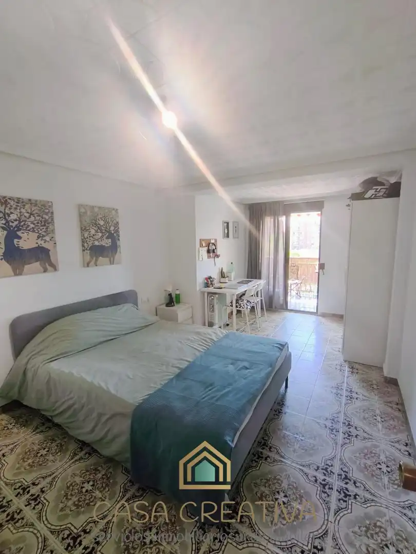 Habitación de Piso en venta en Valencia con Amueblado y Balcón