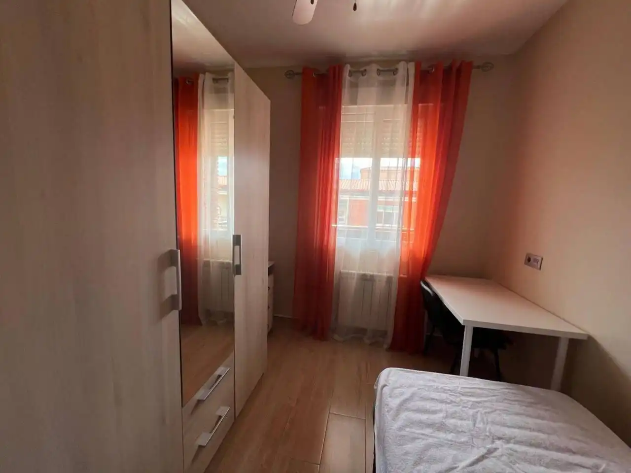 Bedroom of Flat for rent in Toledo  with Air Conditioner, Heating and Terrace