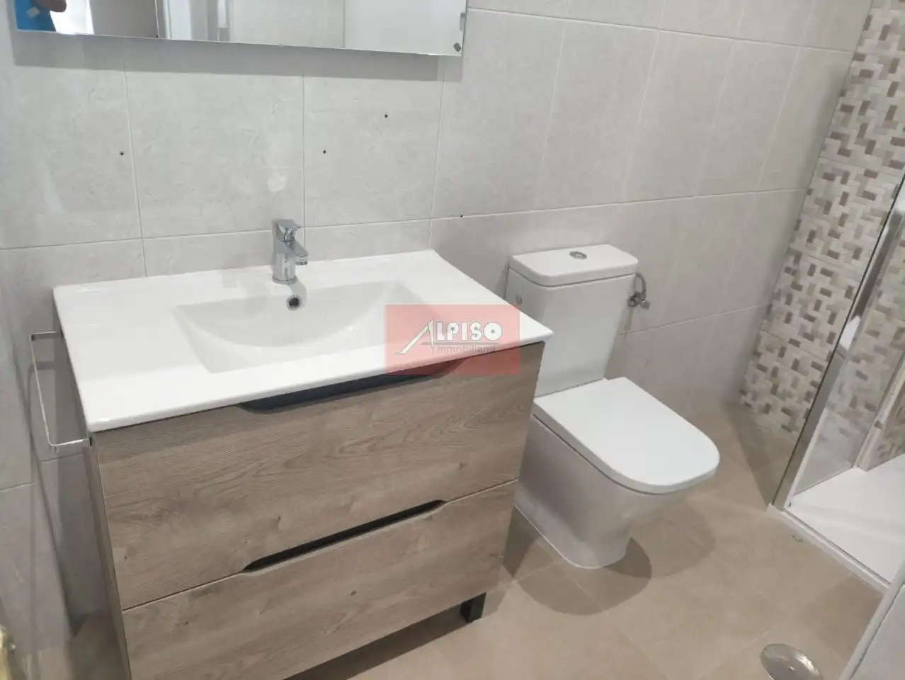 Bathroom of Apartments for rent in Ourense Capital   with Air Conditioner, Heating and Terrace