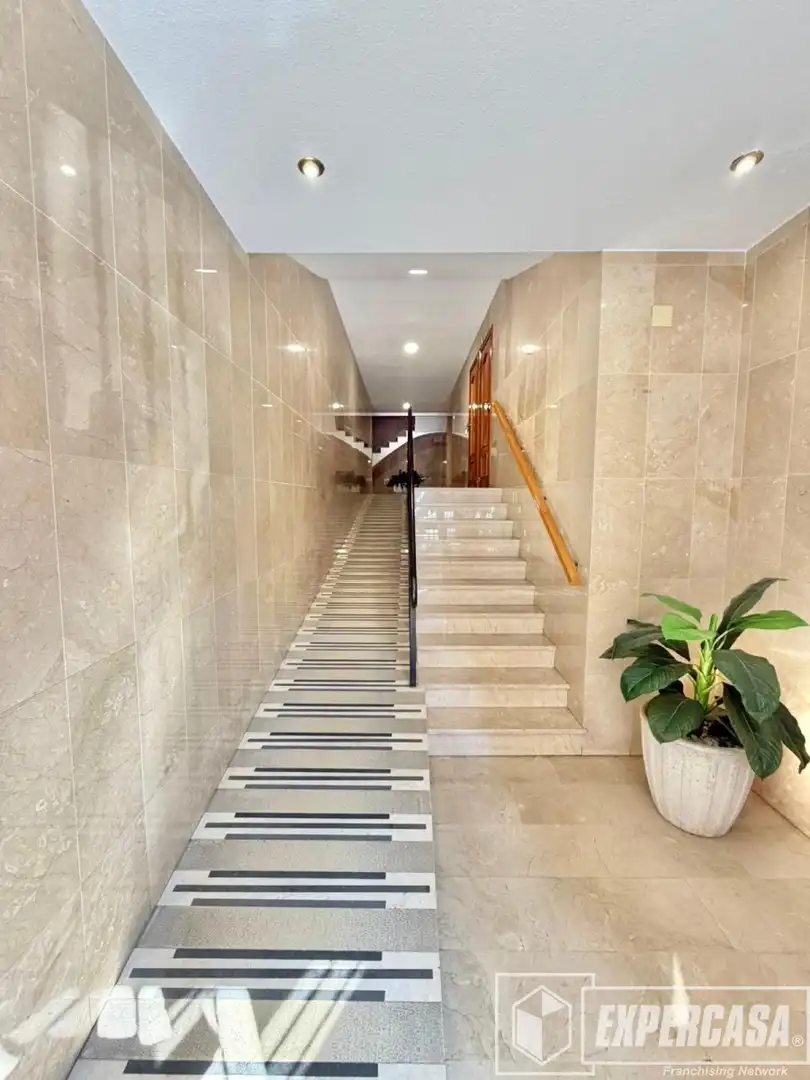 Piso en venta en Valencia con Aire acondicionado y Amueblado