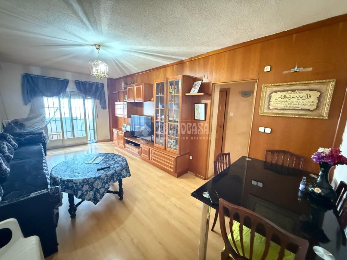 Piso en venta en Reyes Católicos
