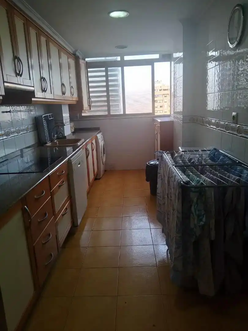 Cuina de Apartament de lloguer en  Valencia Capital amb Aire condicionat