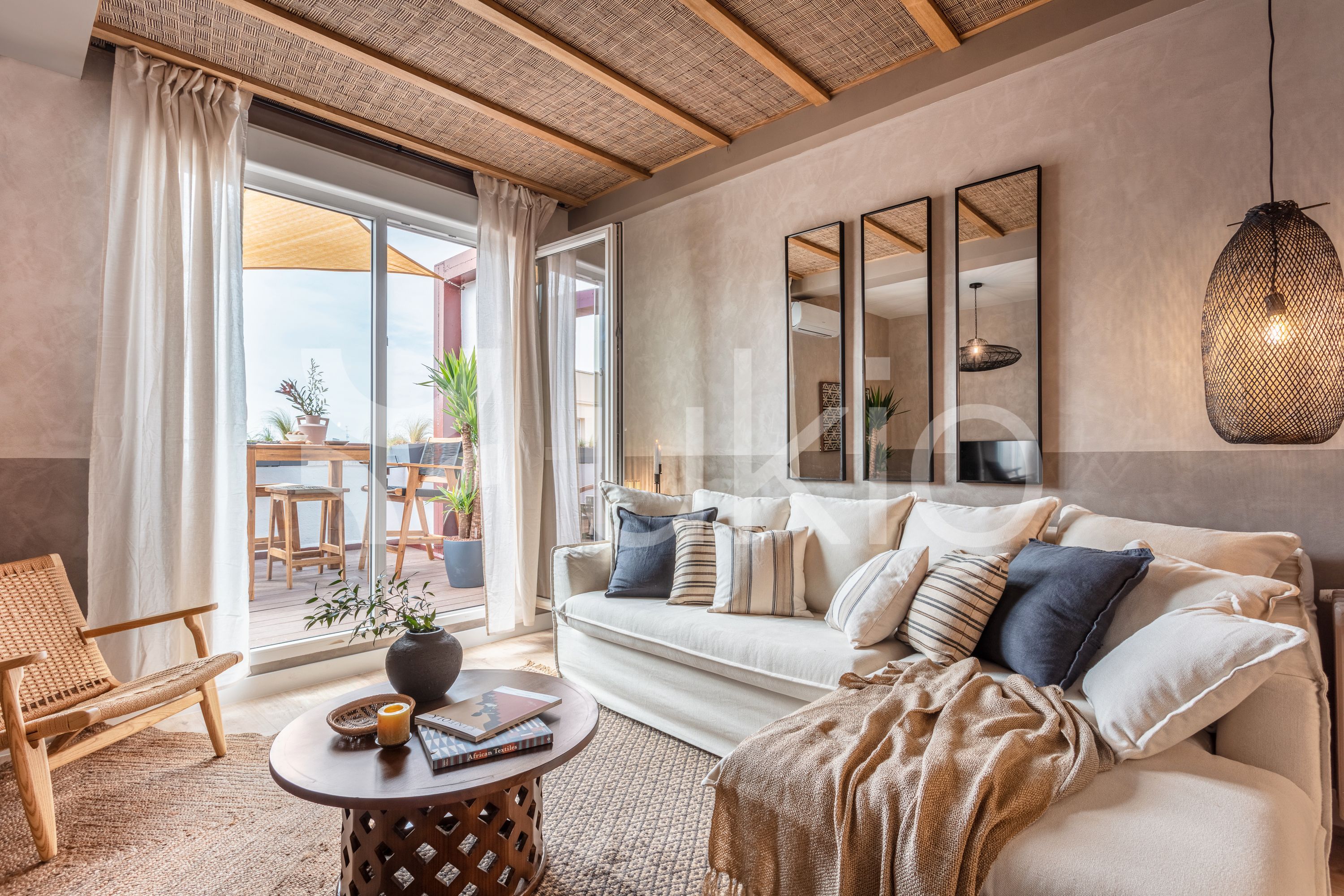 Sala d'estar de Dúplex de lloguer en  Madrid Capital amb Aire condicionat, Calefacció i Terrassa