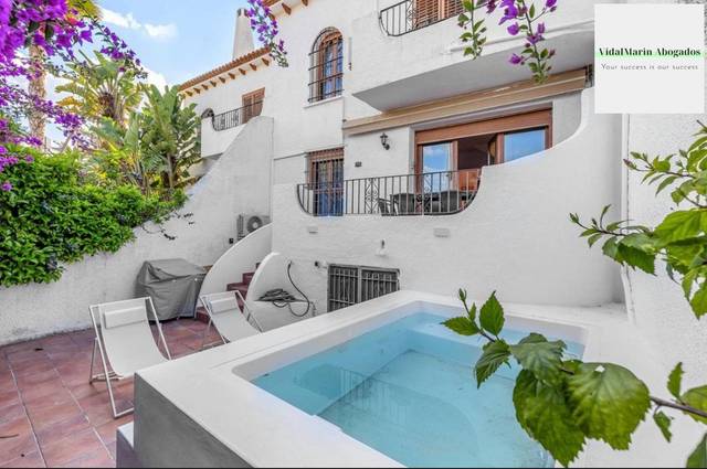 Casa adosada en Alquiler en Carrer de Tabarca, 21 en Playa Muchavista