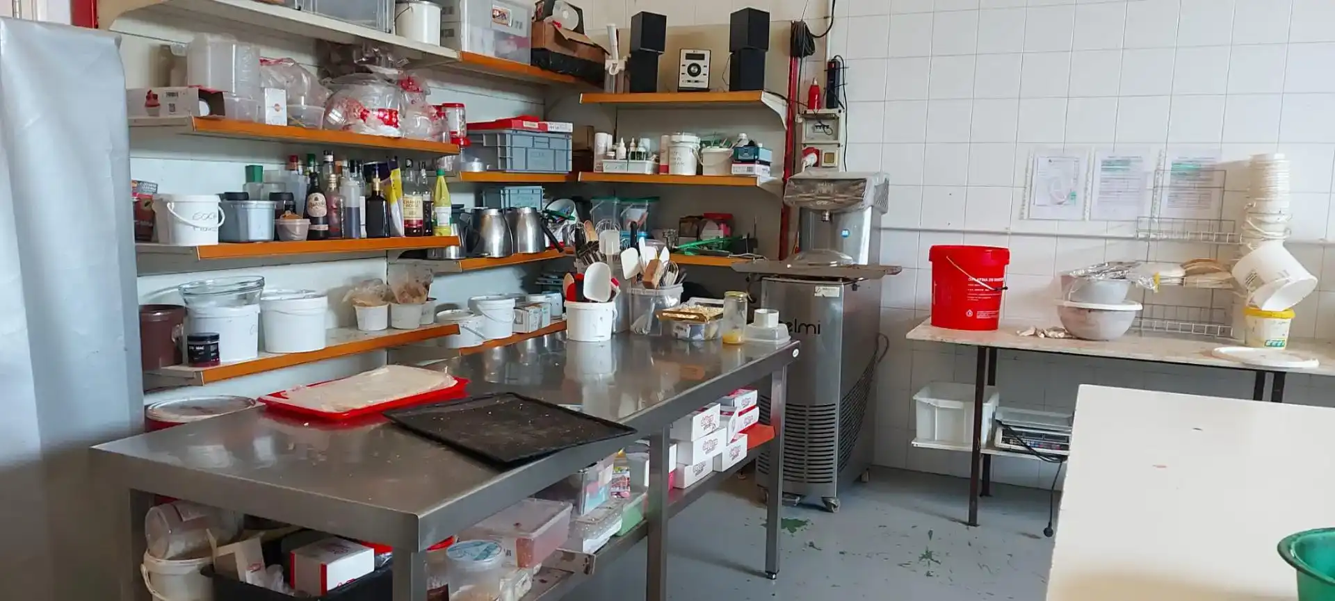 Cocina de Nave industrial de alquiler en El Perelló