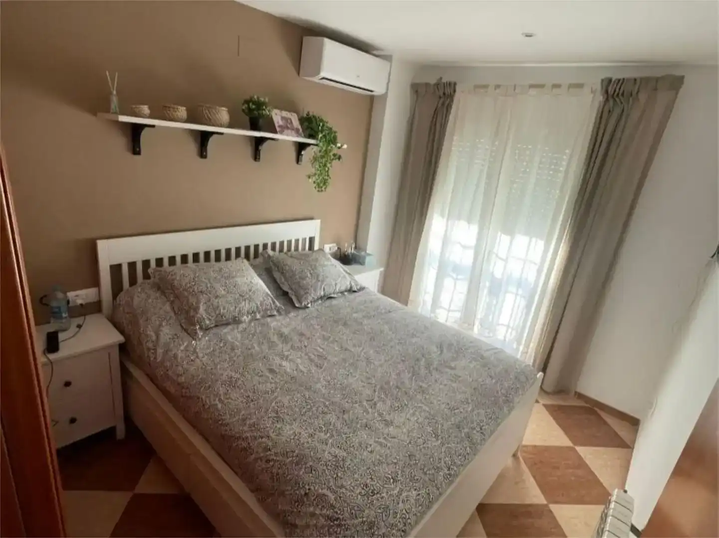 Dormitori de Casa adosada en venda en Mont-roig del Camp amb Aire condicionat, Piscina i Balcó