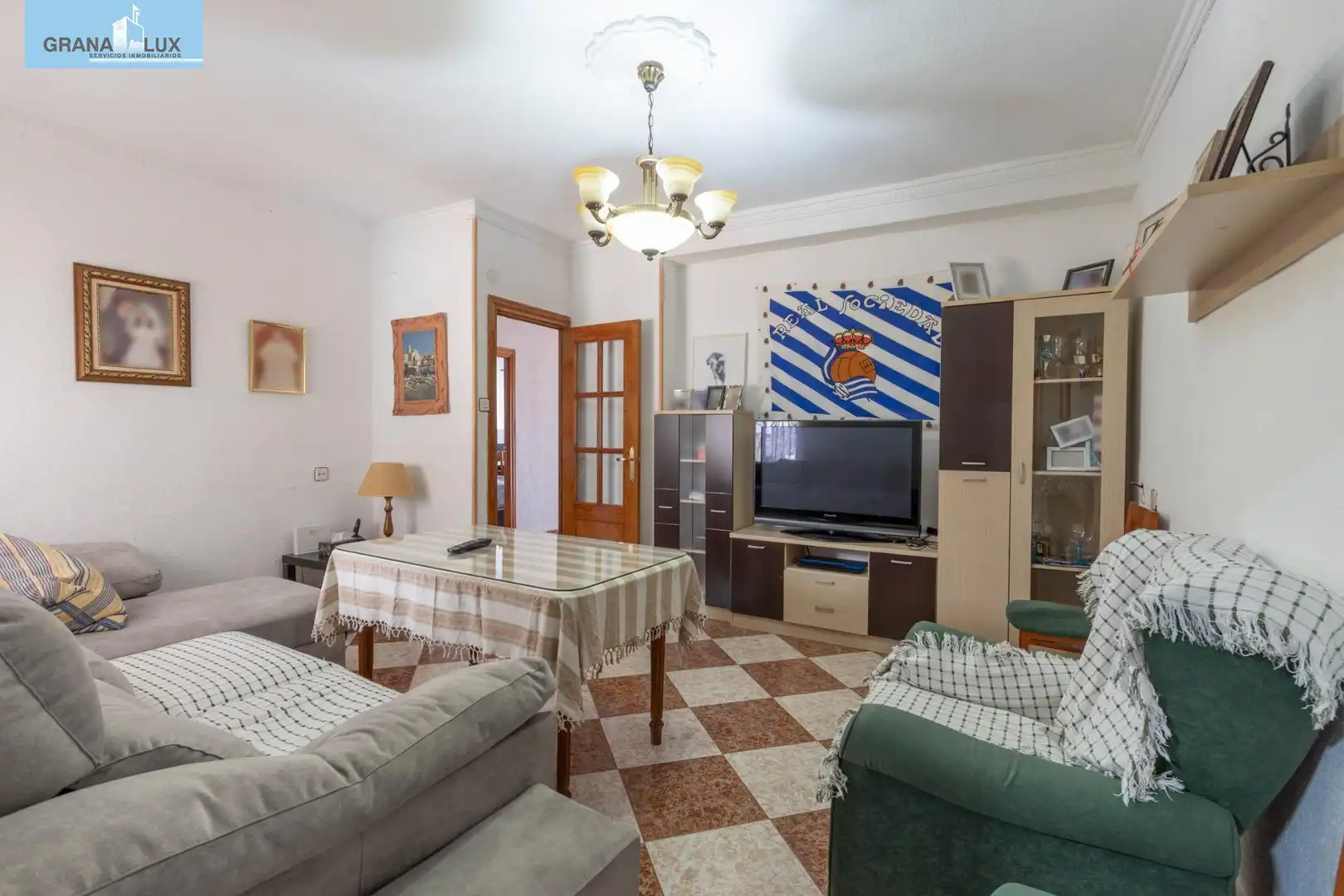 Sala d'estar de Casa o xalet en venda en La Zubia amb Terrassa