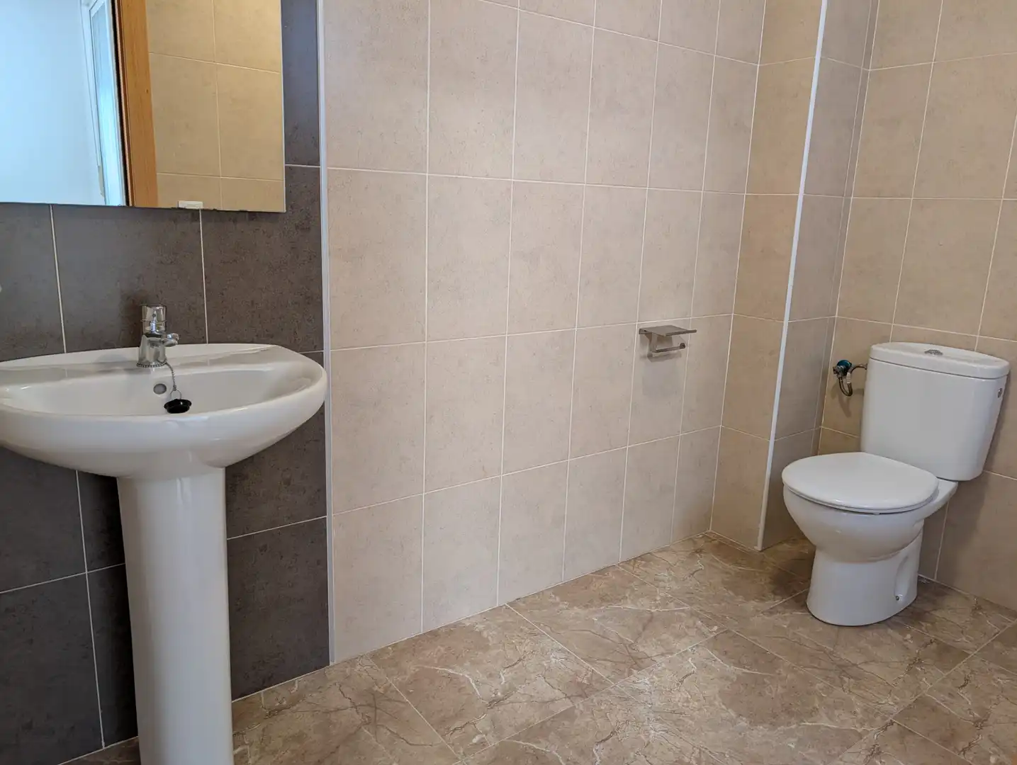 Bany de Pis en venda en Moncofa amb Forn i Balcó
