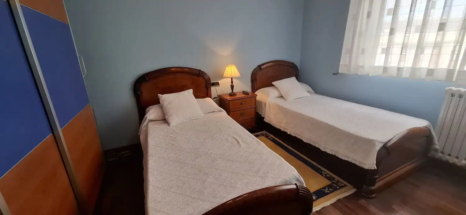 Dormitori de Pis en venda en A Coruña Capital  amb Calefacció