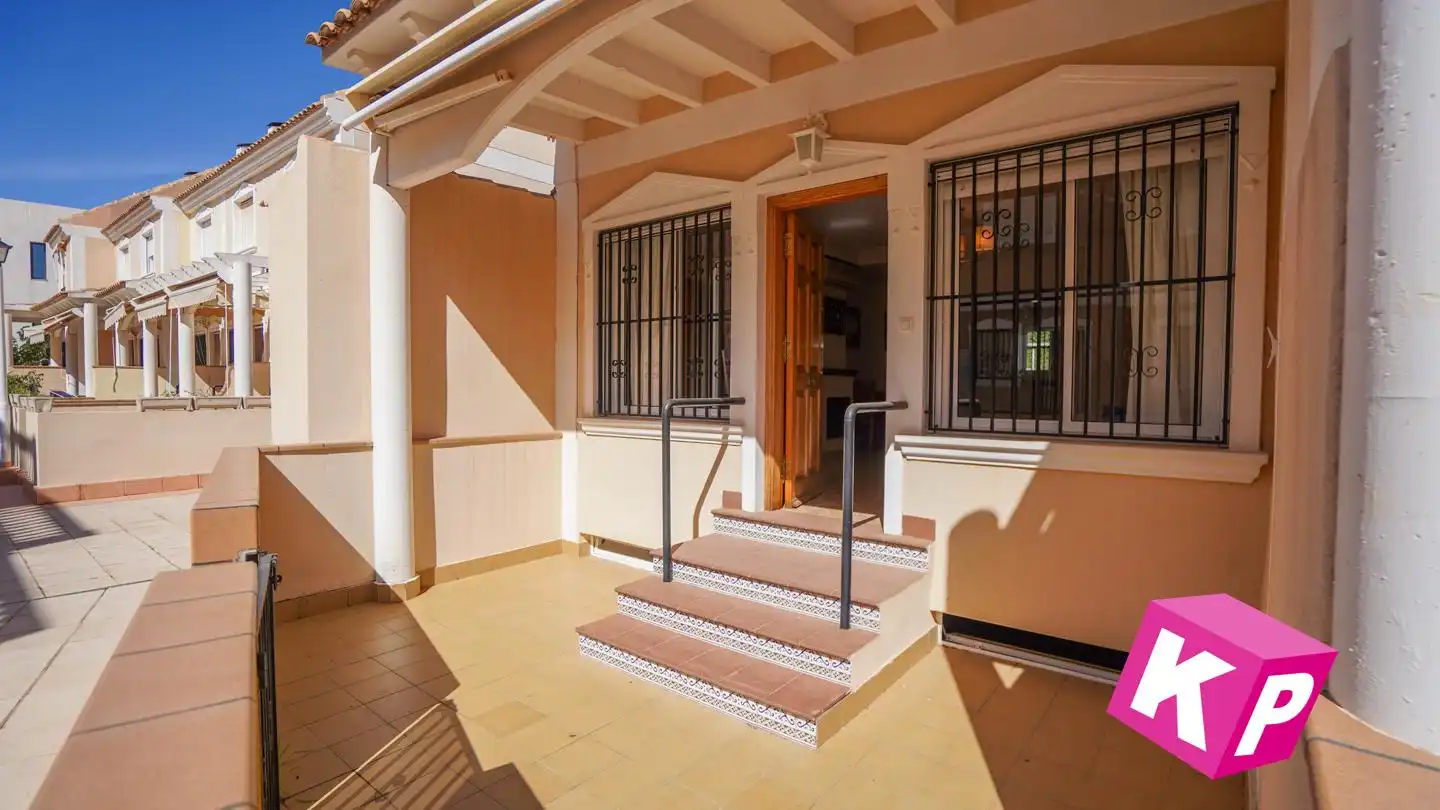 Bungalow con piscina en venta en De Portugal, imagen 14