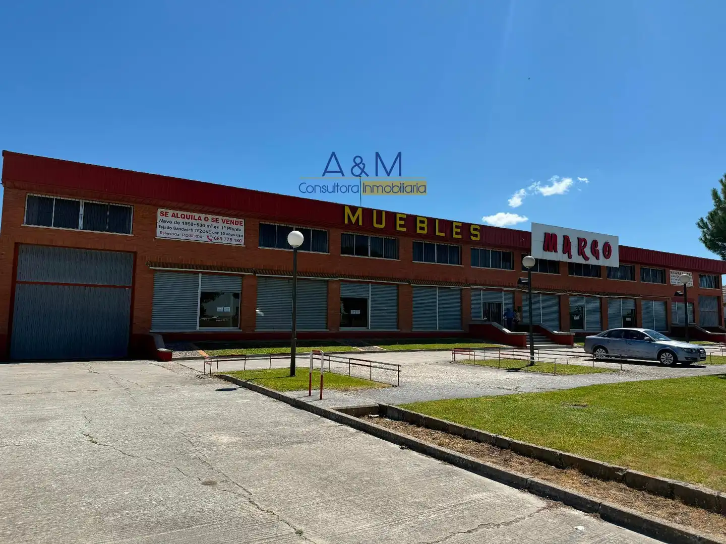 Außenansicht von Fabrikhallen zur Miete in Cuéllar mit Heizung