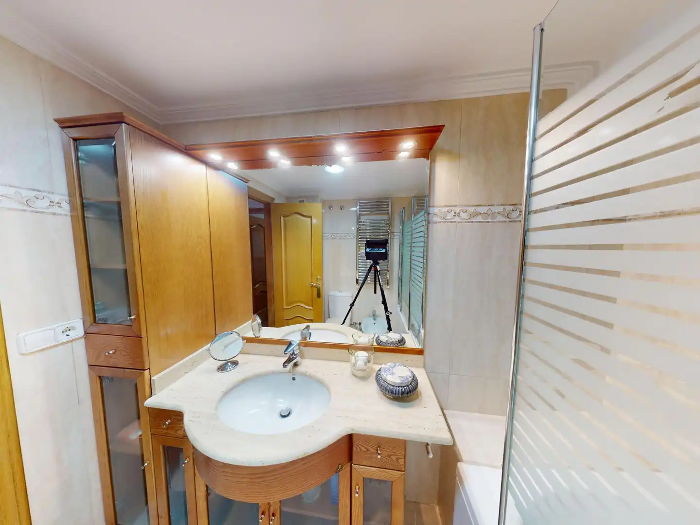 Baño de Piso en venta en Valencia con Aire acondicionado, Calefacción y Balcón