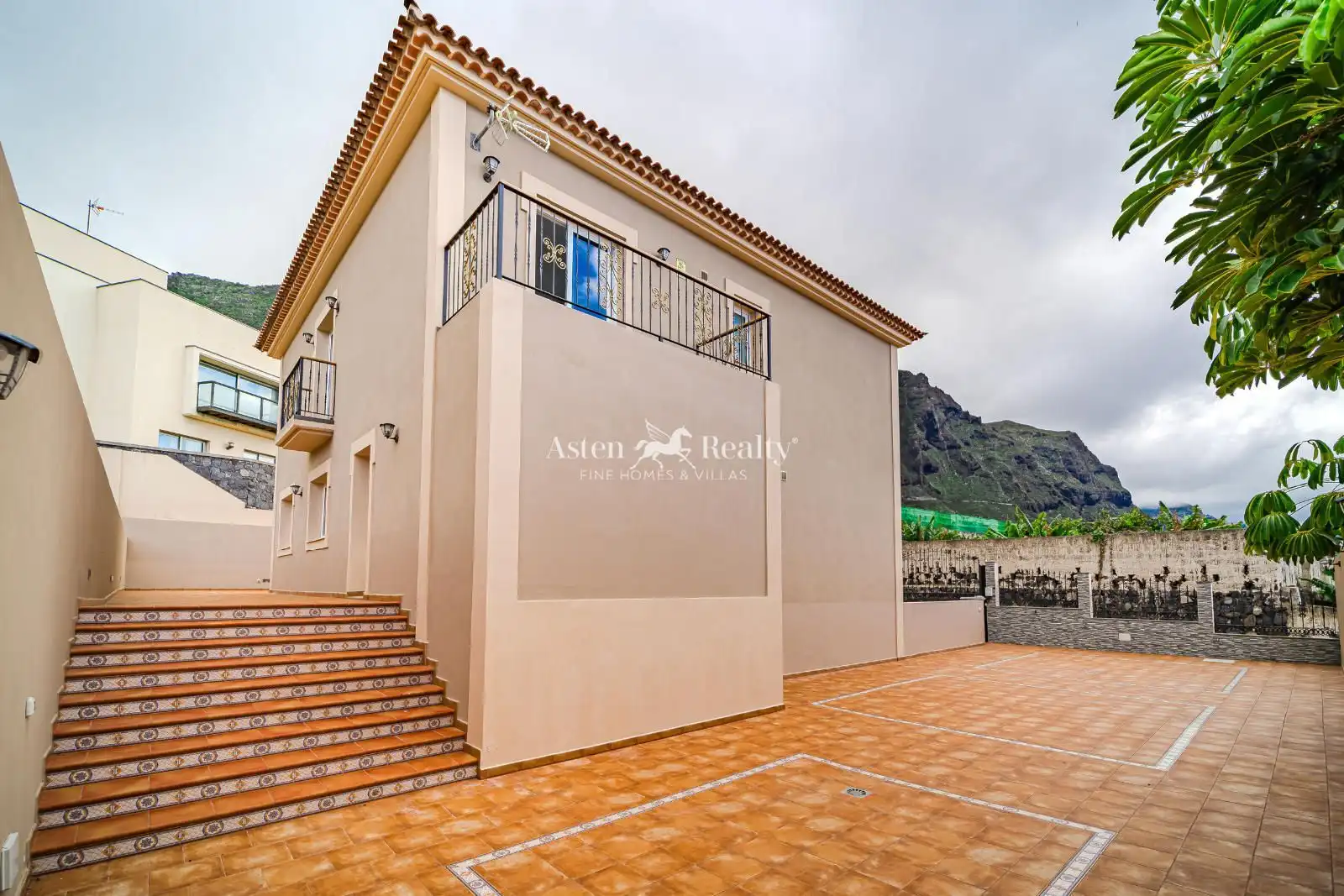 Vista exterior de Casa o xalet en venda en Garachico amb Terrassa