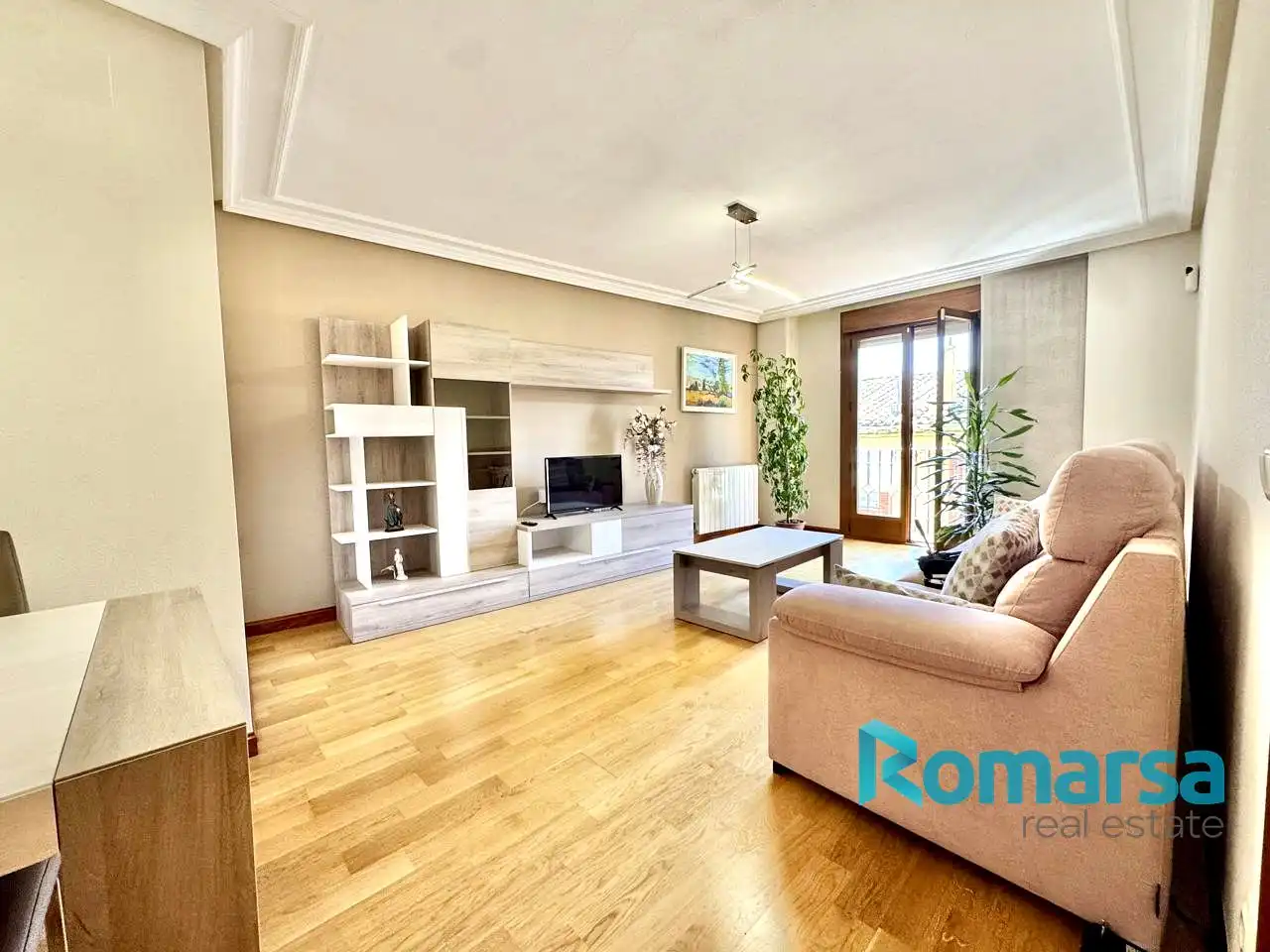 Living room of Flat for sale in Ávila  with Heating, Terrace and Furnished