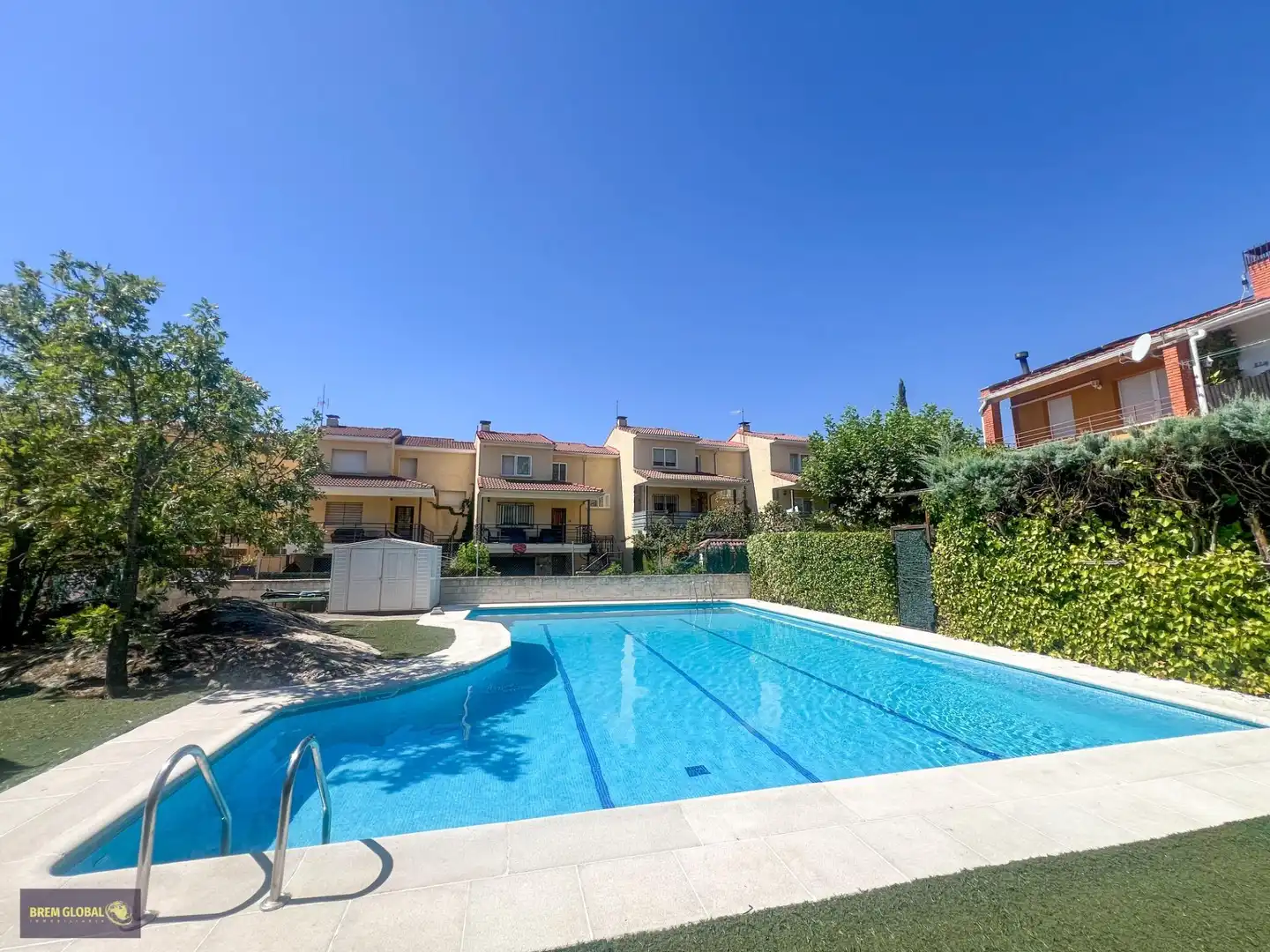 Swimming pool of Detached homes for sale in La Cabrera  with Private garden and Community pool