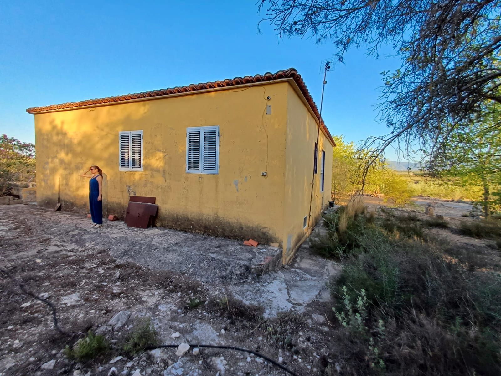 Außenansicht von Country house zum verkauf in Guadasequies mit Privatgarten, Terrasse und Schwimmbad