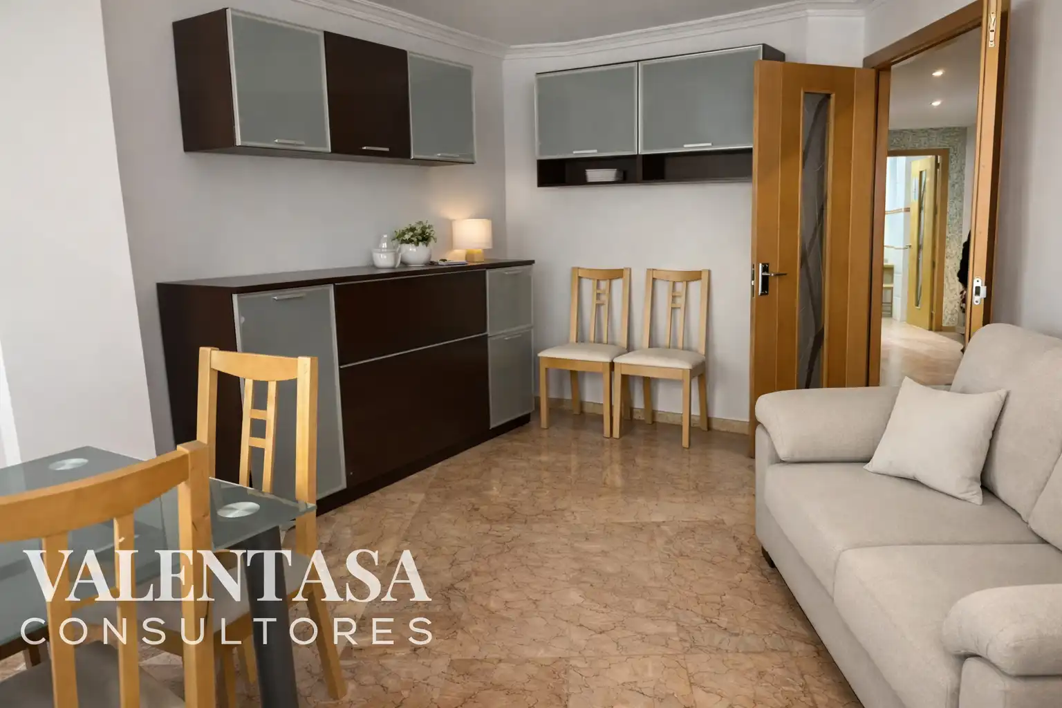 Habitación de Casa adosada en venta en Siete Aguas con Calefacción, Terraza y Amueblado