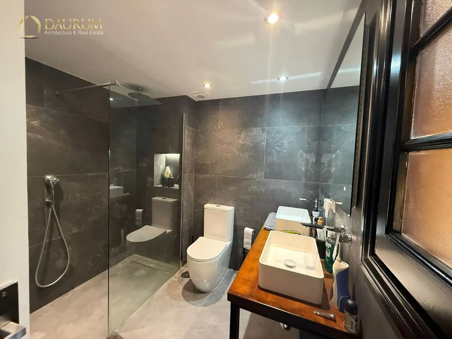 Baño de Casa adosada en venta en Marbella con Aire acondicionado, Calefacción y Terraza