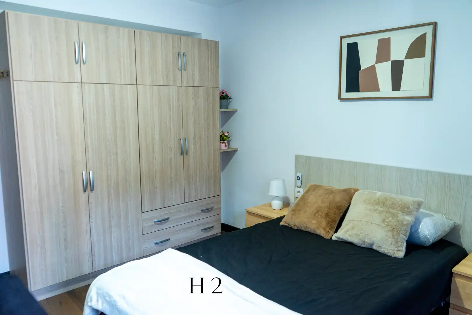 Bedroom of Flat for share in Zaragoza  with Air Conditioner, Heating and Private garden