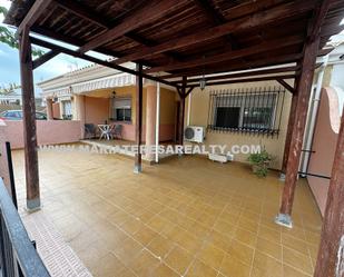 Exterior view of Single-family semi-detached for sale in Los Alcázares  with Air Conditioner