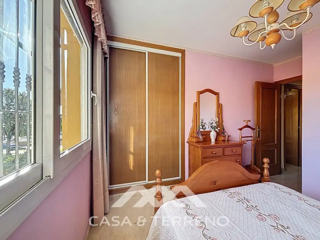 Dormitori de Casa adosada en venda en Vélez-Málaga amb Aire condicionat, Piscina i Microones
