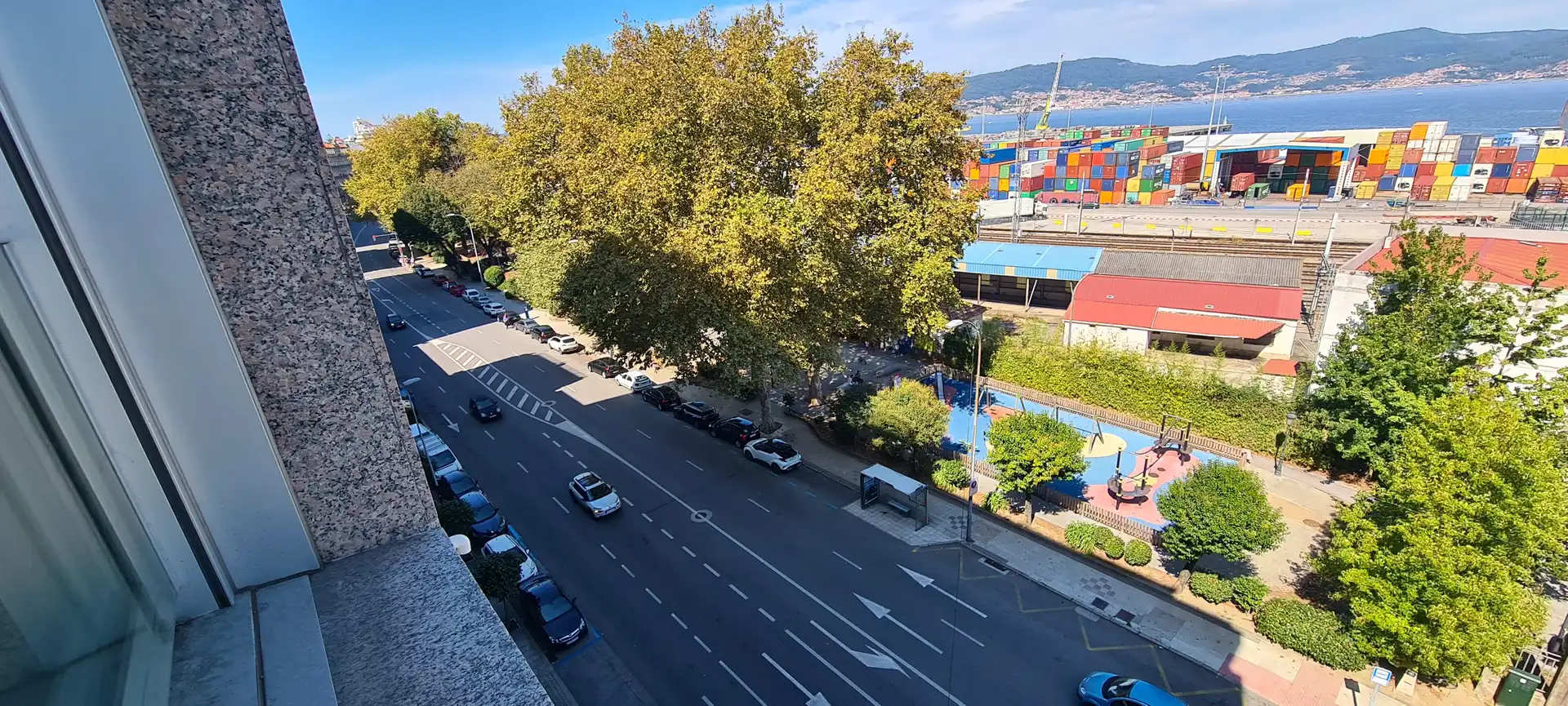 Vista exterior de Piso de alquiler en Vigo  con Calefacción, Parquet y Amueblado