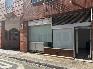 Local comercial en venda a Genil