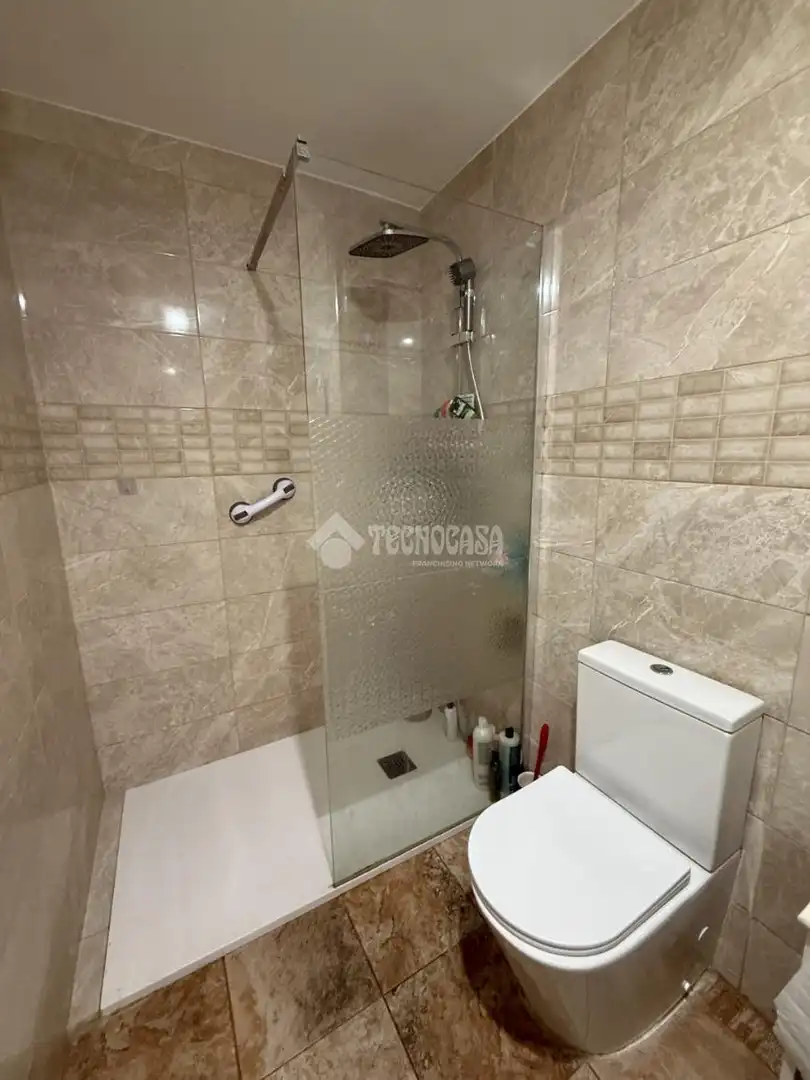 Baño de Piso en venta en Madrid con Aire acondicionado, Calefacción y Terraza