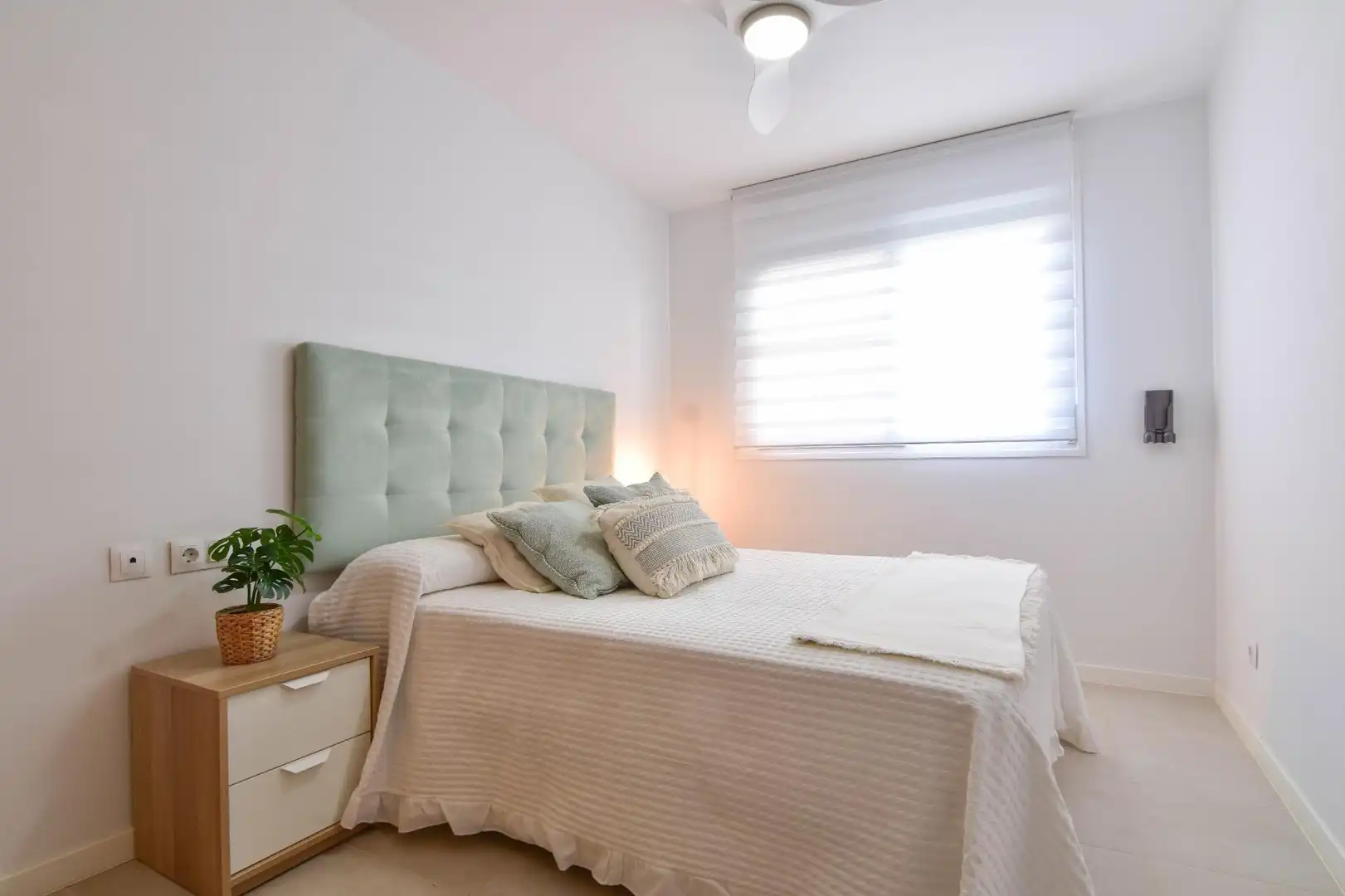 Bedroom of Flat for rent in El Puig de Santa Maria  with Air Conditioner, Heating and Private garden