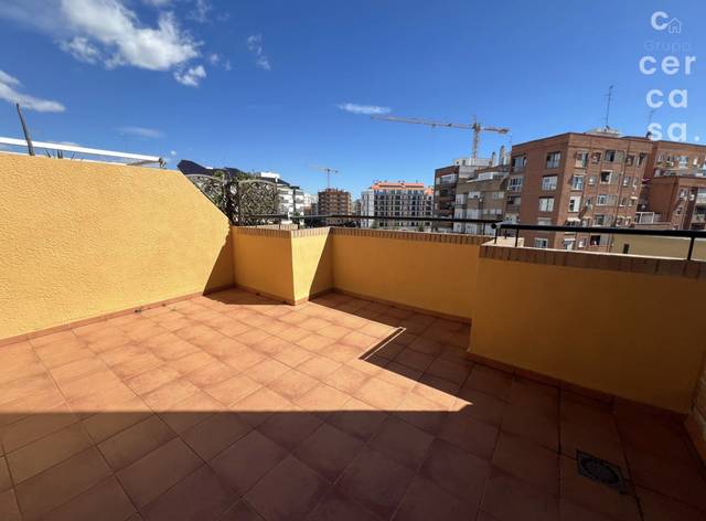 Dúplex en Venta en Avinguda de la Constitució en Torrefiel