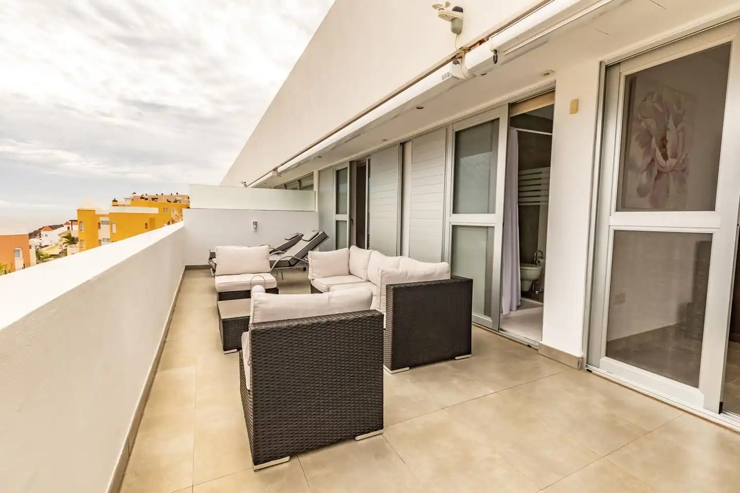 Terrasse von Dachboden zum Verkauf in Adeje mit Klimaanlage, Abstellraum und Möbliert
