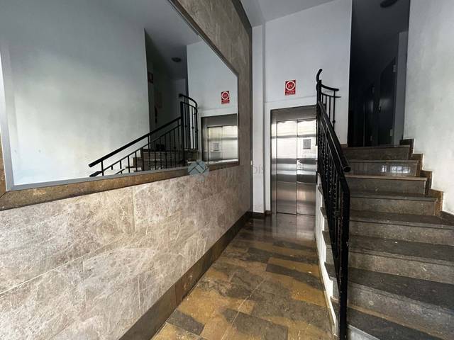 Local comercial en Venta en Montichelvo en Mont-Olivet