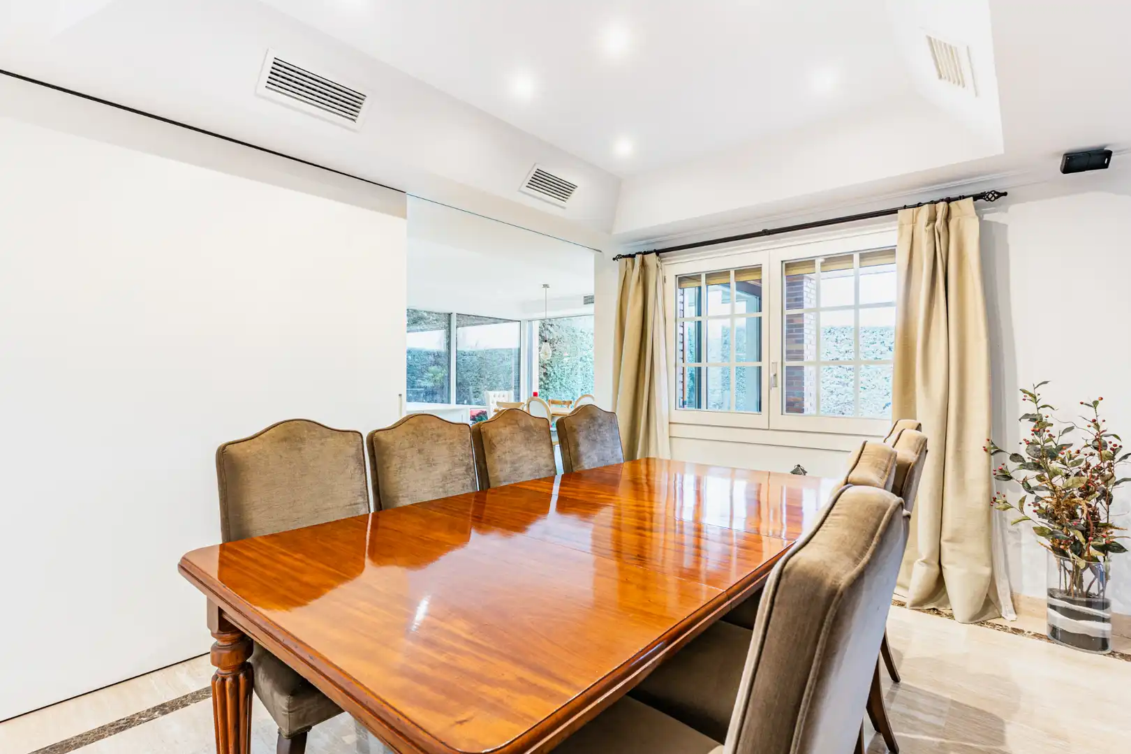 Comedor de Casa o chalet en venta en Las Rozas de Madrid con Aire acondicionado, Calefacción y Jardín privado