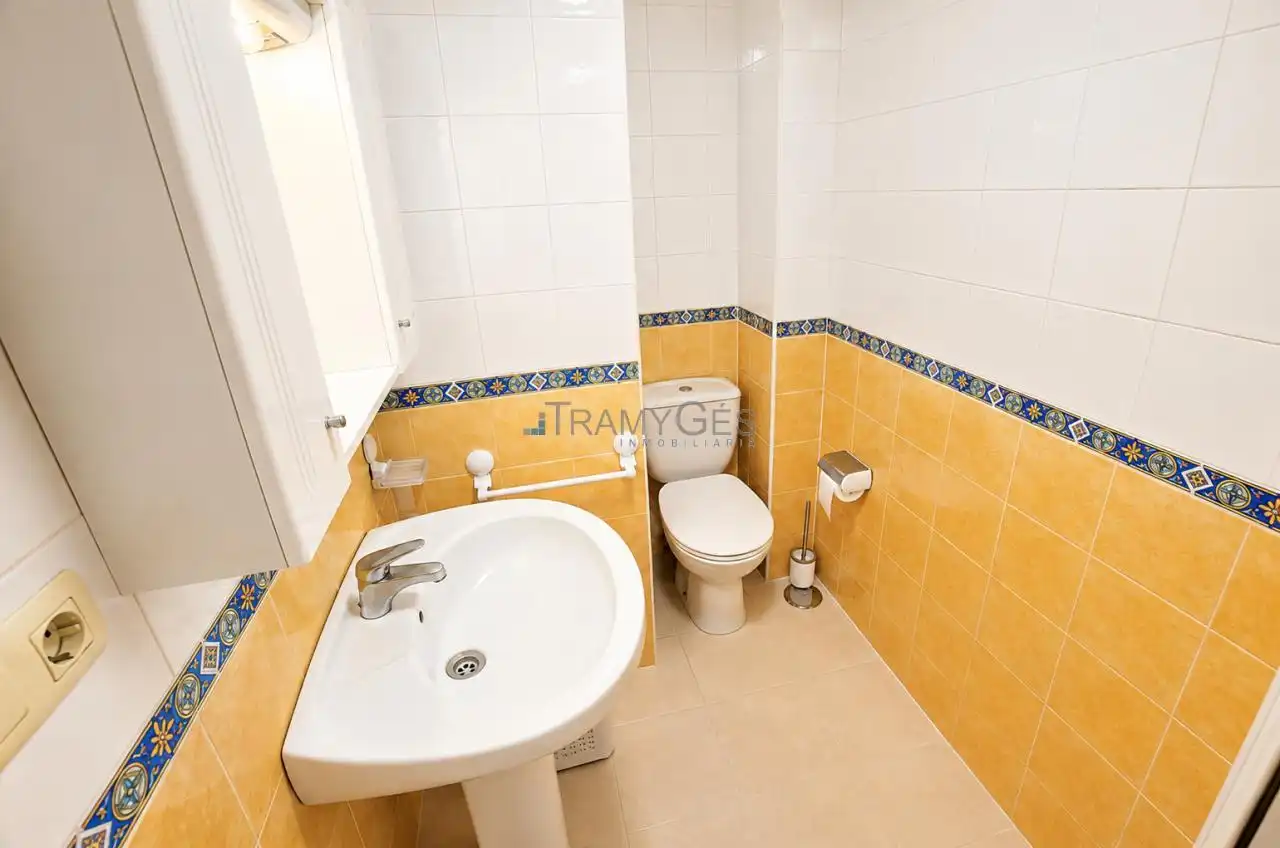 Badezimmer von Wohnung zur Miete in Tomiño mit Heizung und Möbliert