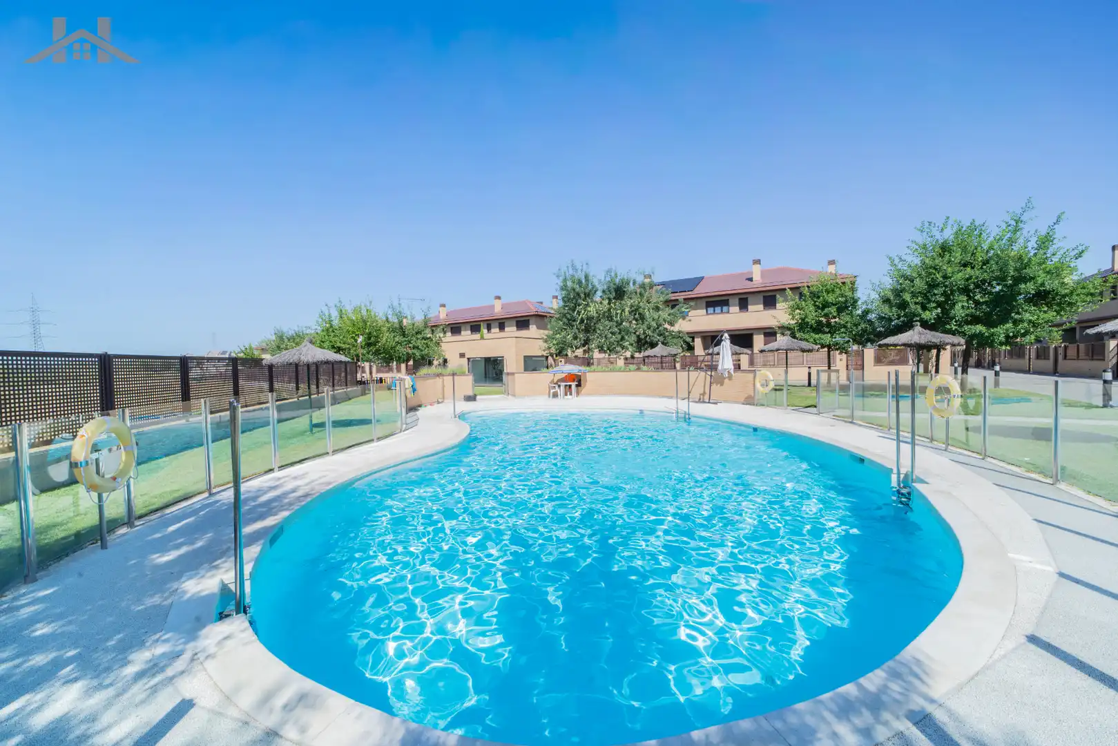 Swimming pool of Detached homes for sale in Villaviciosa de Odón  with Air Conditioner, Heating and Private garden