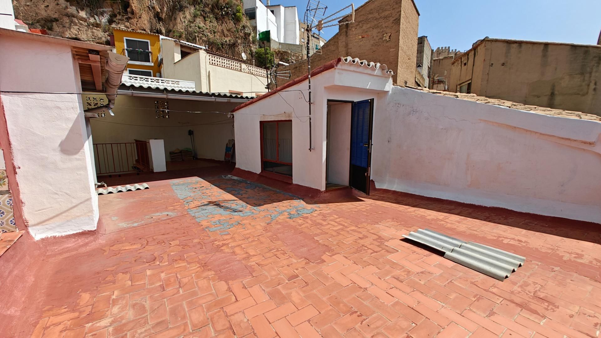 Vista exterior de Casa o xalet en venda en Buñol amb Terrassa, Traster i Balcó