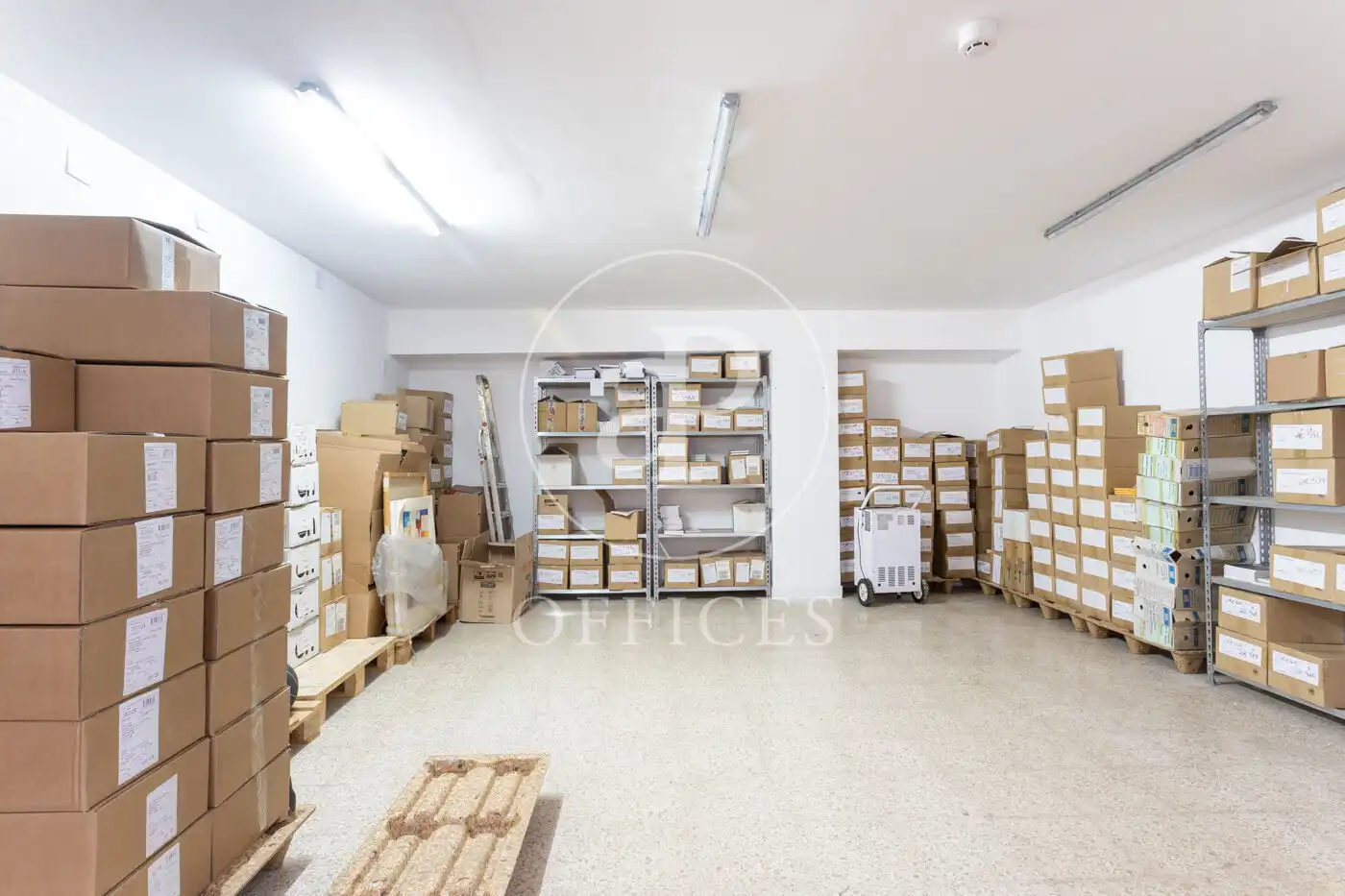Büro zum Verkauf in Barcelona mit Heizung