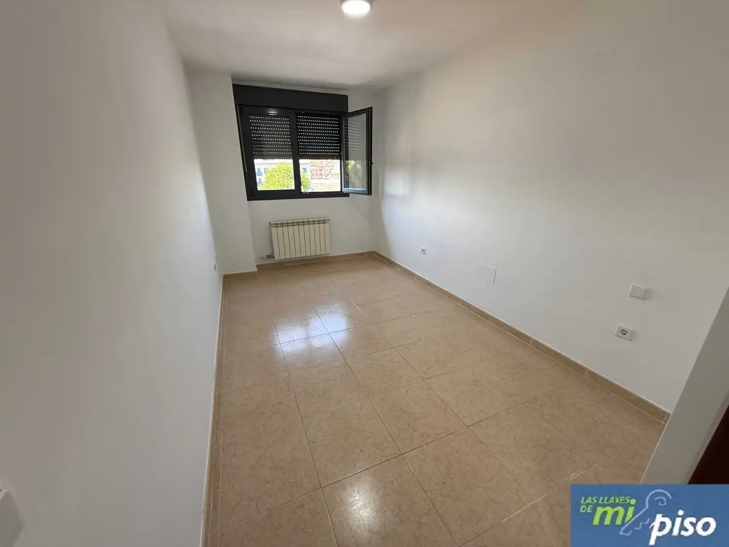 Dormitori de Pis en venda en Santovenia de Pisuerga amb Calefacció, Parquet i Terrassa