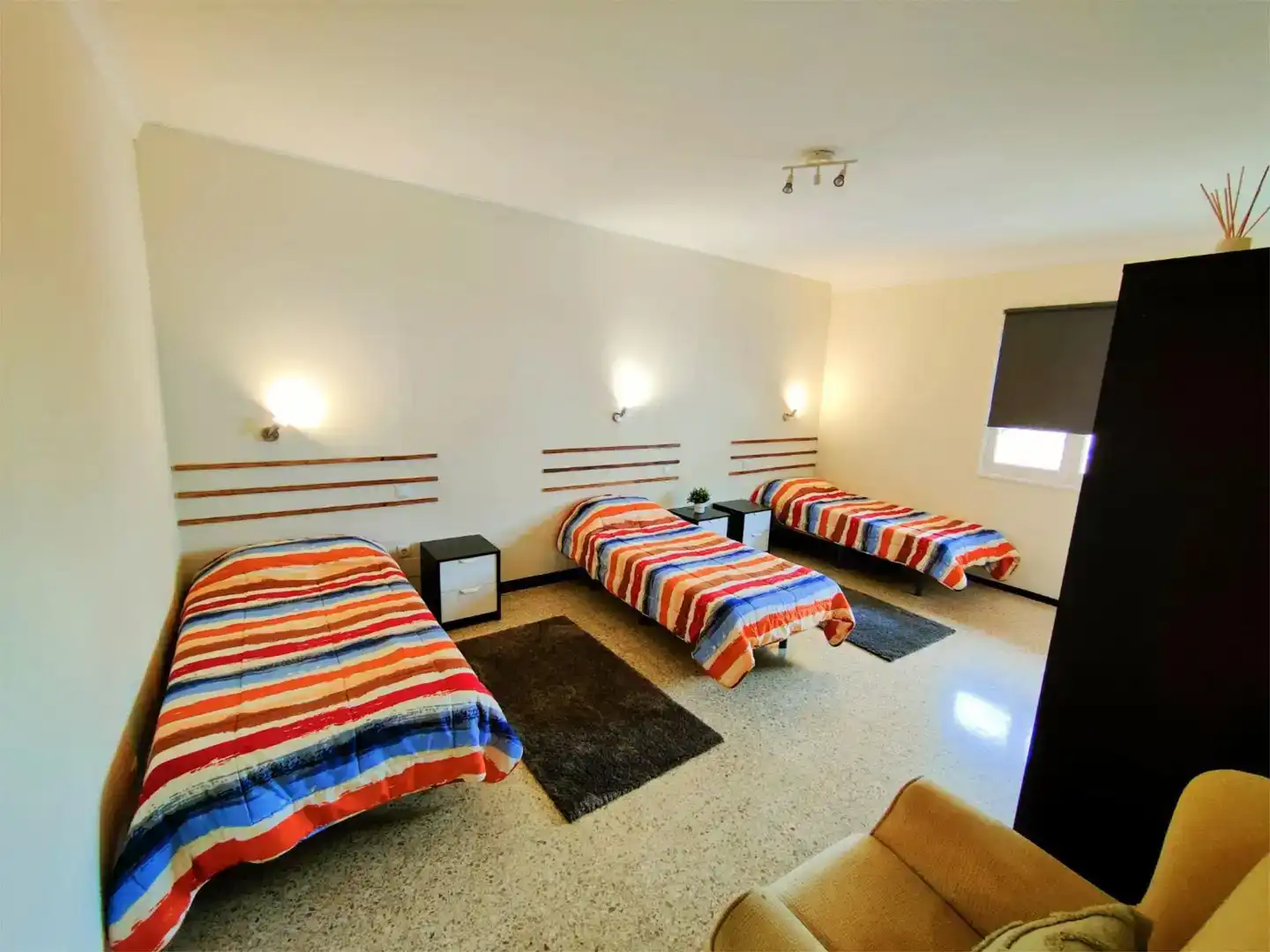 Dormitori de Apartament de lloguer en Las Palmas de Gran Canaria amb Moblat i Balcó