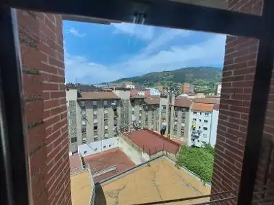 Außenansicht von Wohnung zur Miete in Oviedo  mit Parkett und Möbliert