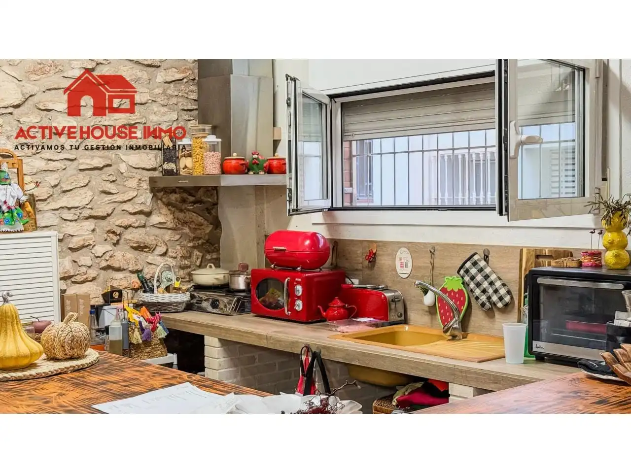 Cocina de Casa o chalet en venta en Santa Bàrbara con Aire acondicionado, Calefacción y Terraza