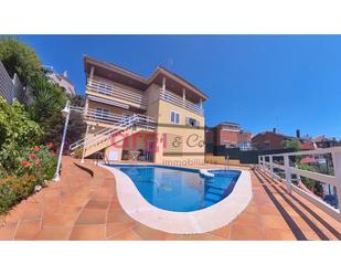 Piscina de Casa o xalet en venda en Viladecans