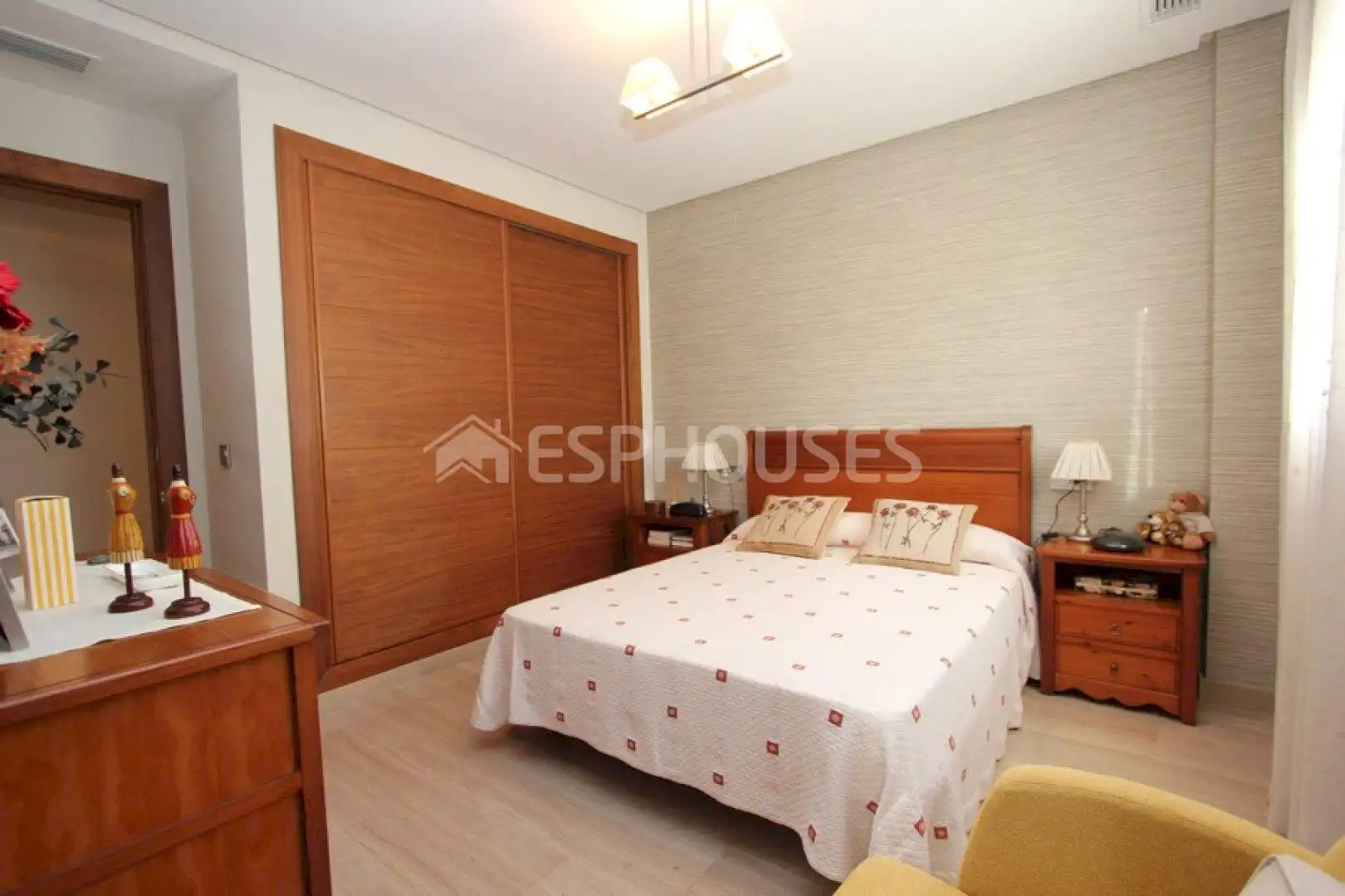 Bedroom of Attic for sale in Guardamar del Segura  with Air Conditioner, Terrace and Storage room