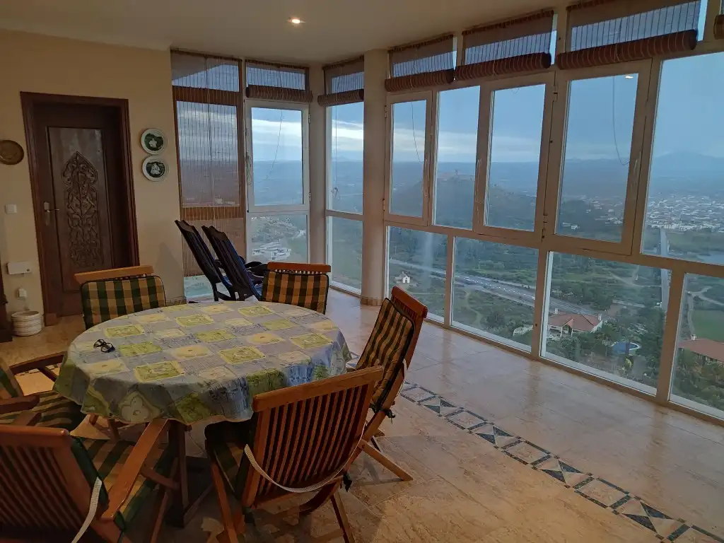 Menjador de Casa o xalet en venda en Medellín amb Aire condicionat, Calefacció i Jardí privat