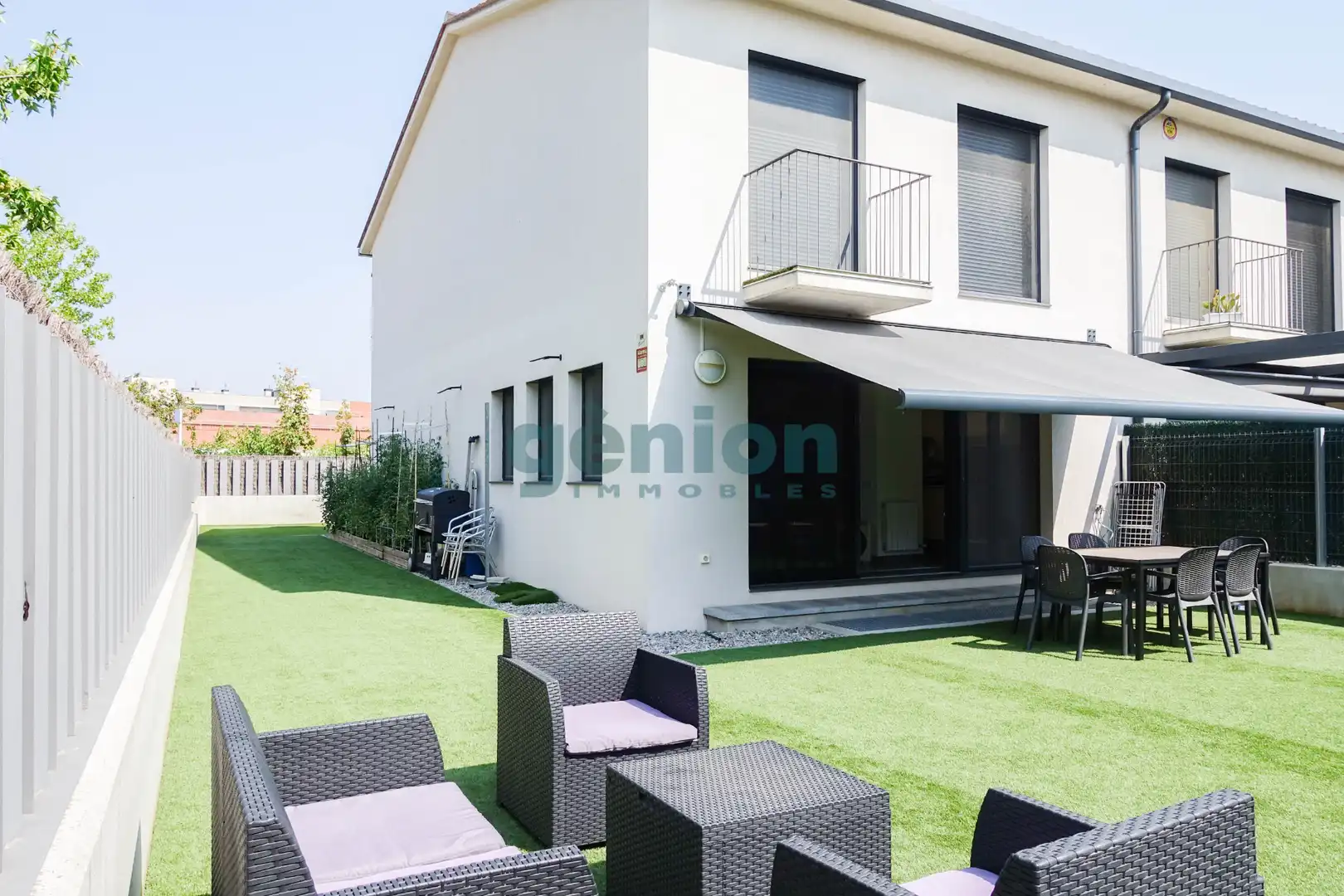 Terrassa de Casa o xalet en venda en Vilablareix amb Calefacció, Jardí privat i Parquet