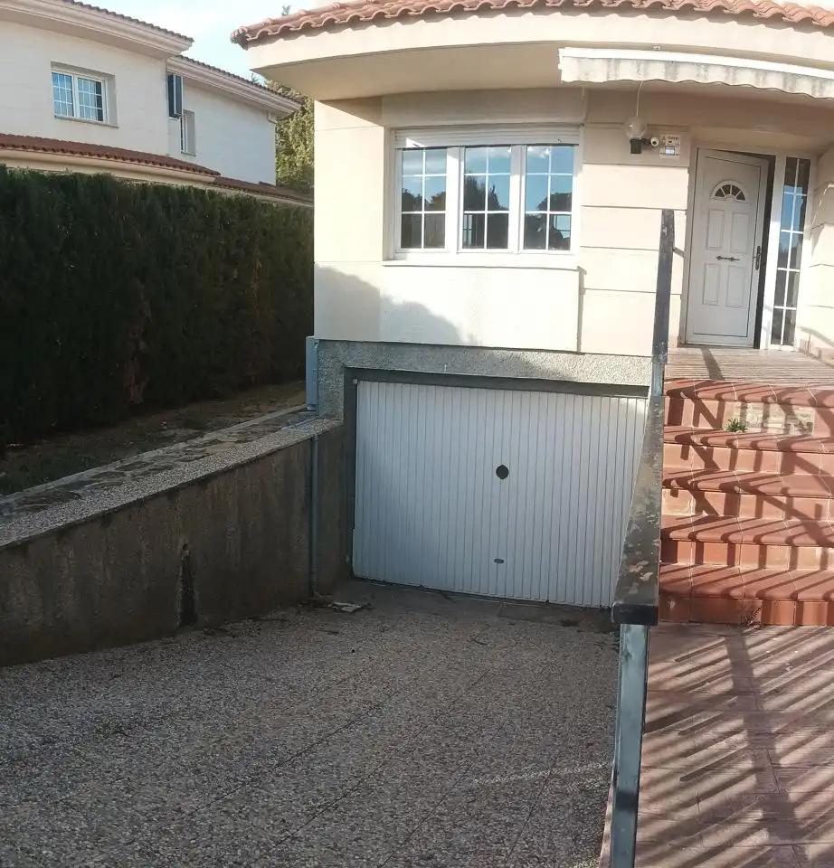 Parking de Casa o chalet en venta en Calatayud con Calefacción, Jardín privado y Terraza