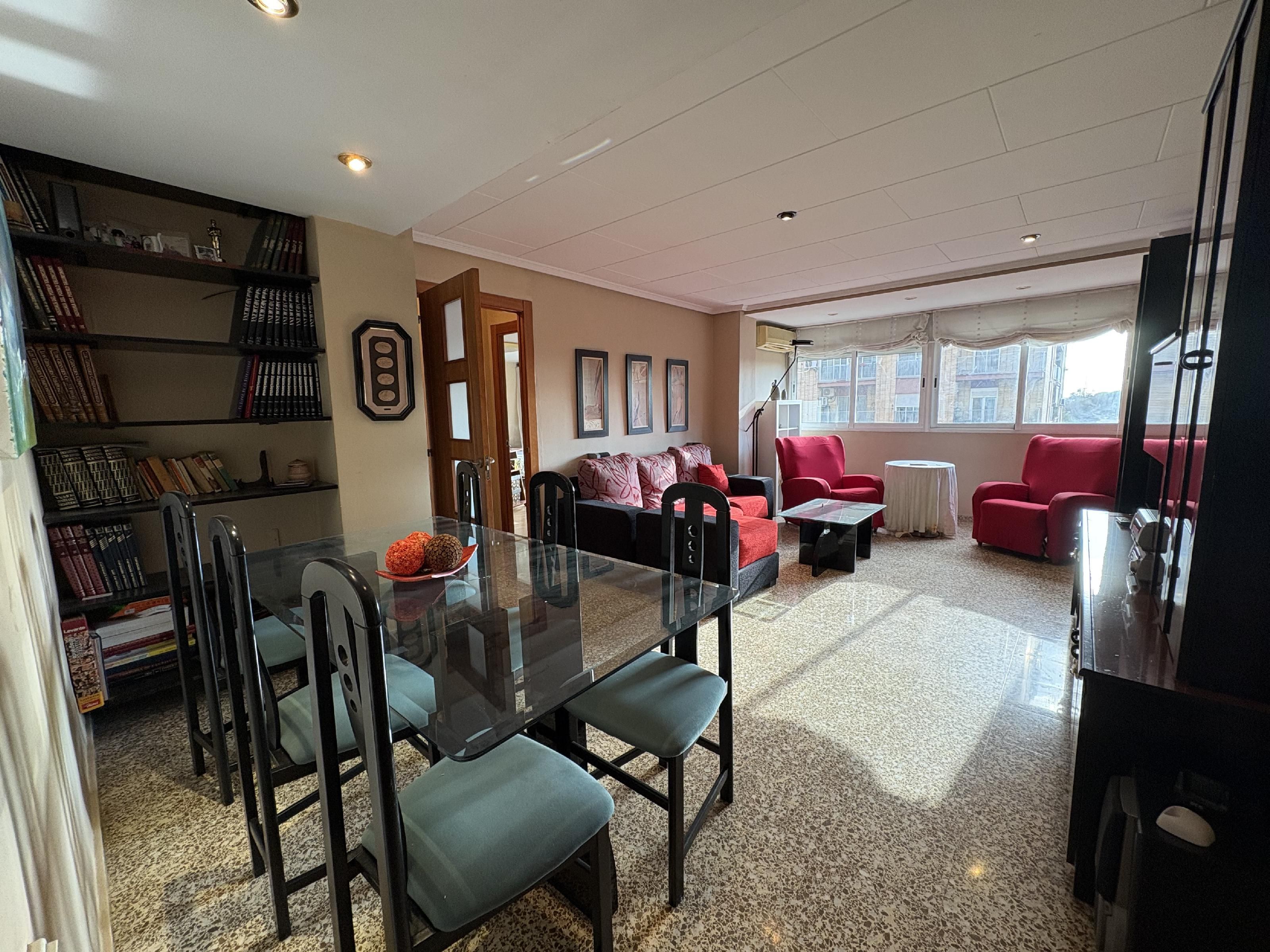 Living room of Flat for sale in  Valencia Capital  with Air Conditioner