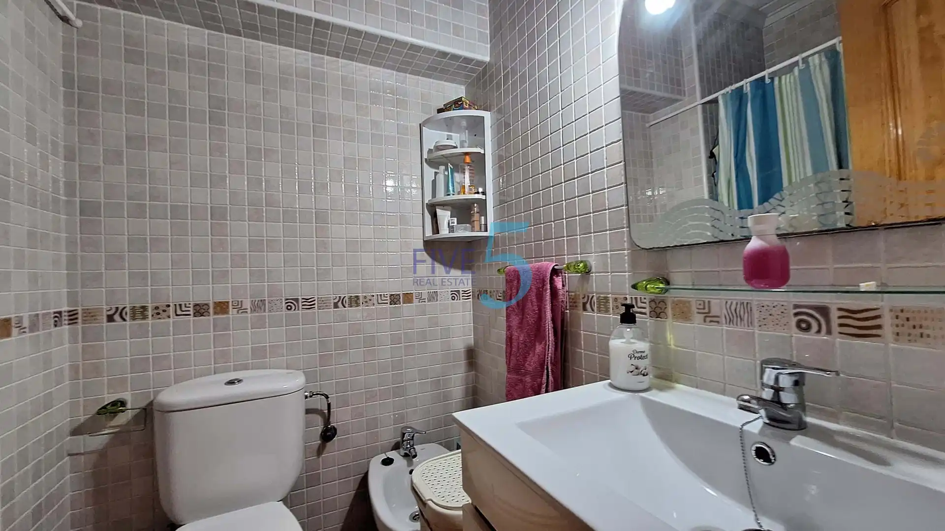 Baño de Piso en venta en Orihuela con Terraza y Balcón